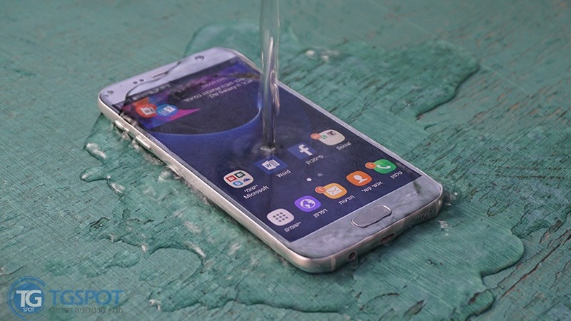 Galaxy S7 water test